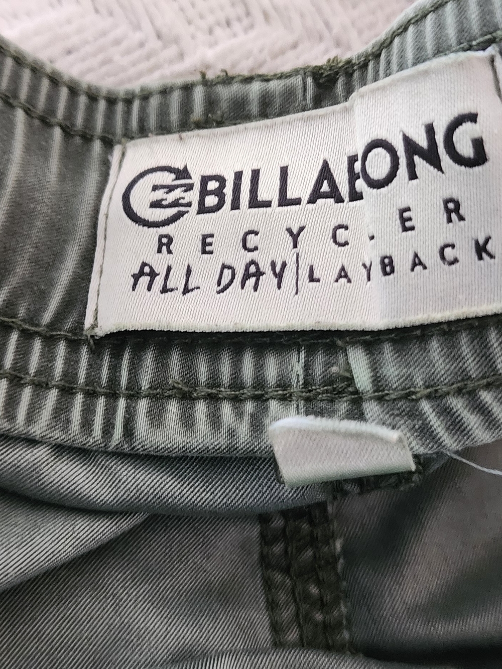 Billabong Men's Olive Green Cargo Shorts Sz MED - Picture 7 of 7